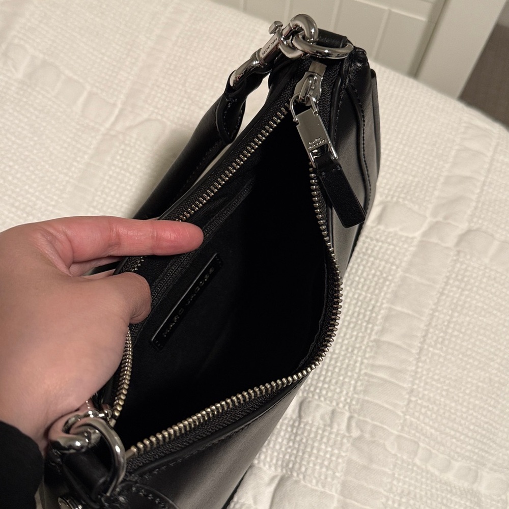 Marc Jacobs Black Leather Shoulder Bag - Picture 5 of 7